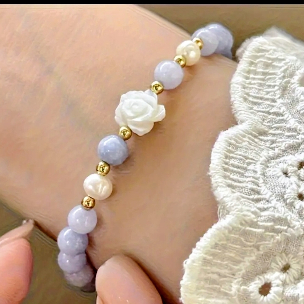 🥳 4/$20  #43  Ocean Blue Camilla With A Rose Beaded Bracelet